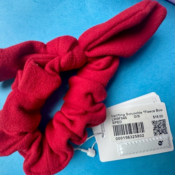 NWT LULULEMON Red Fleece Scrunchie with Bow - Picture 2 of 3